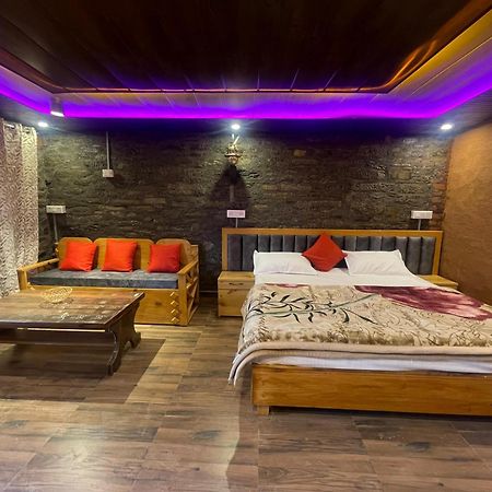 Nature Villaas Basa Homestay Pauri Extérieur photo