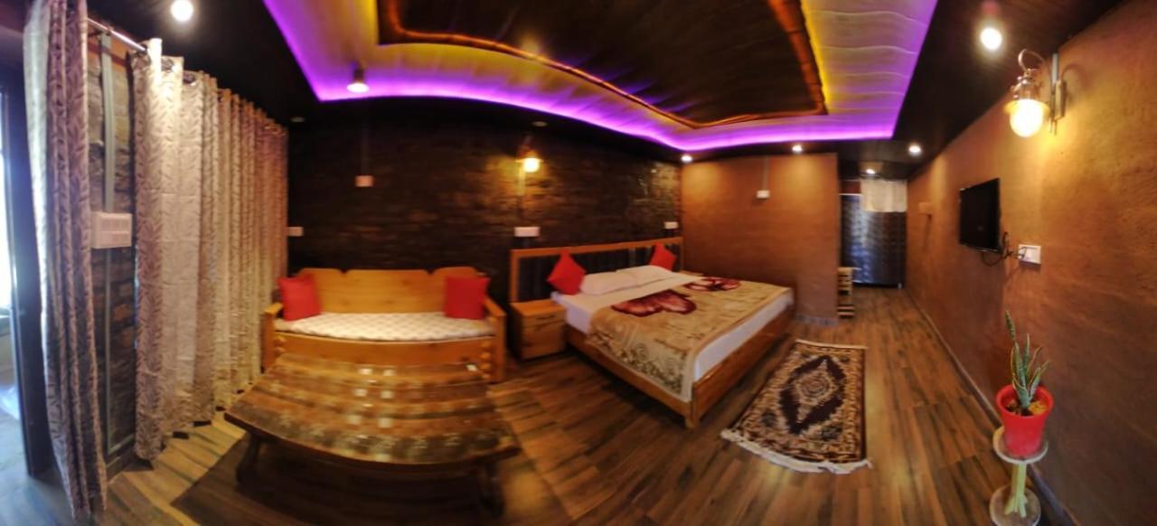 Nature Villaas Basa Homestay Pauri Extérieur photo
