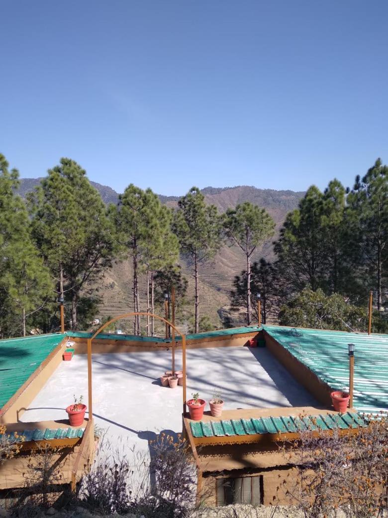Nature Villaas Basa Homestay Pauri Extérieur photo