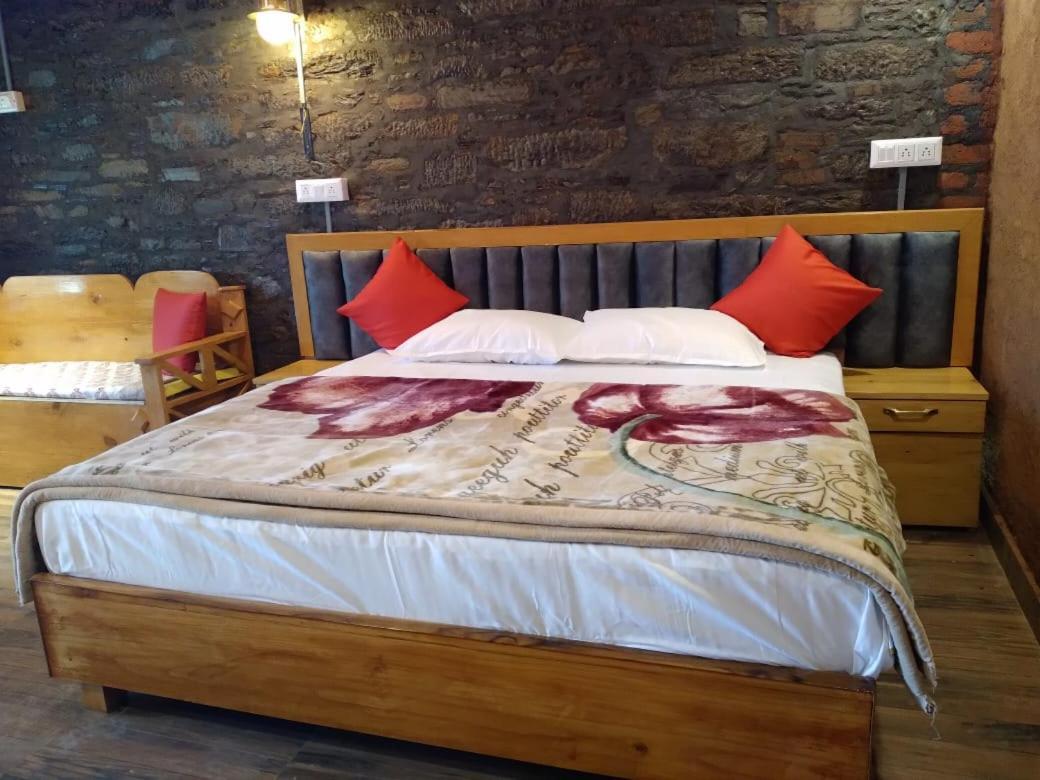 Nature Villaas Basa Homestay Pauri Extérieur photo