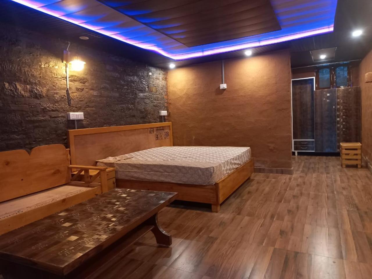 Nature Villaas Basa Homestay Pauri Extérieur photo
