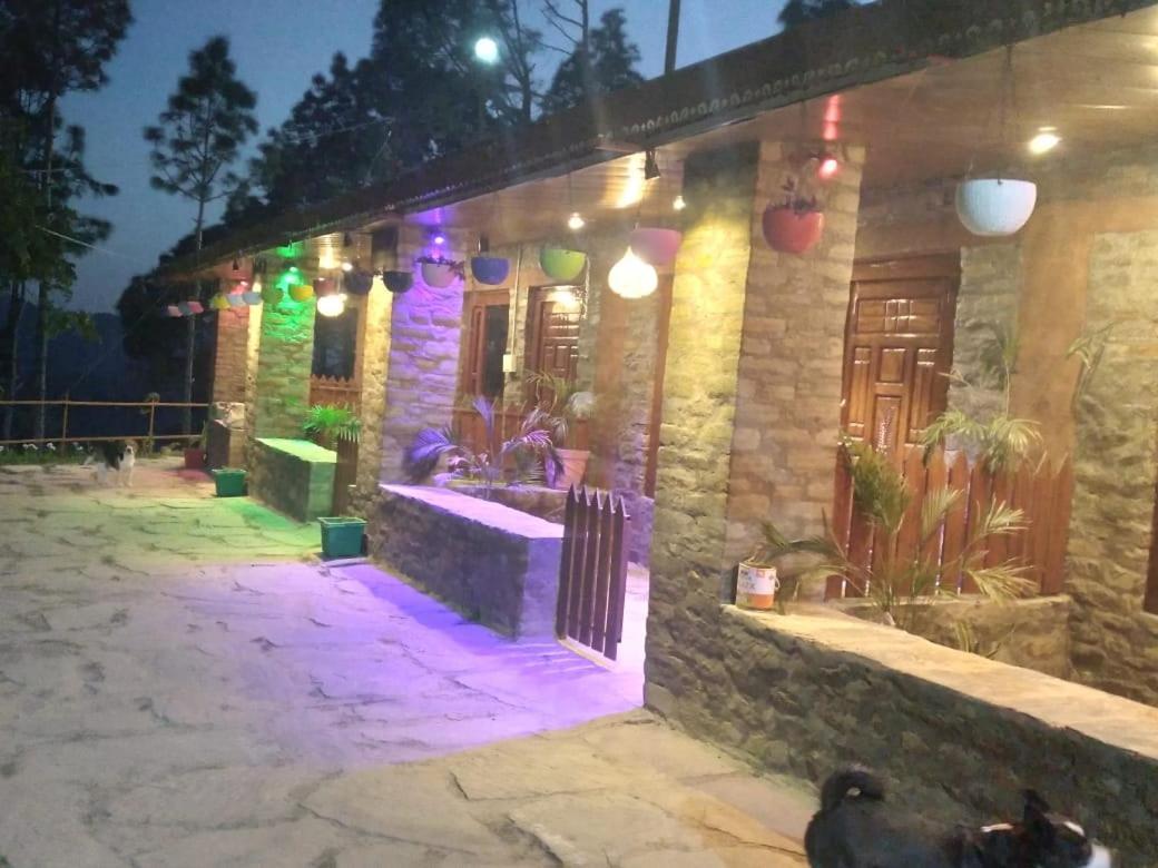 Nature Villaas Basa Homestay Pauri Extérieur photo