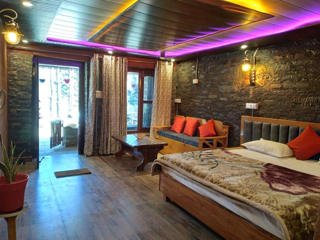 Nature Villaas Basa Homestay Pauri Extérieur photo