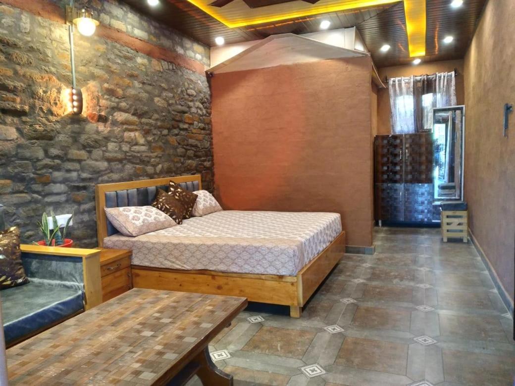 Nature Villaas Basa Homestay Pauri Extérieur photo