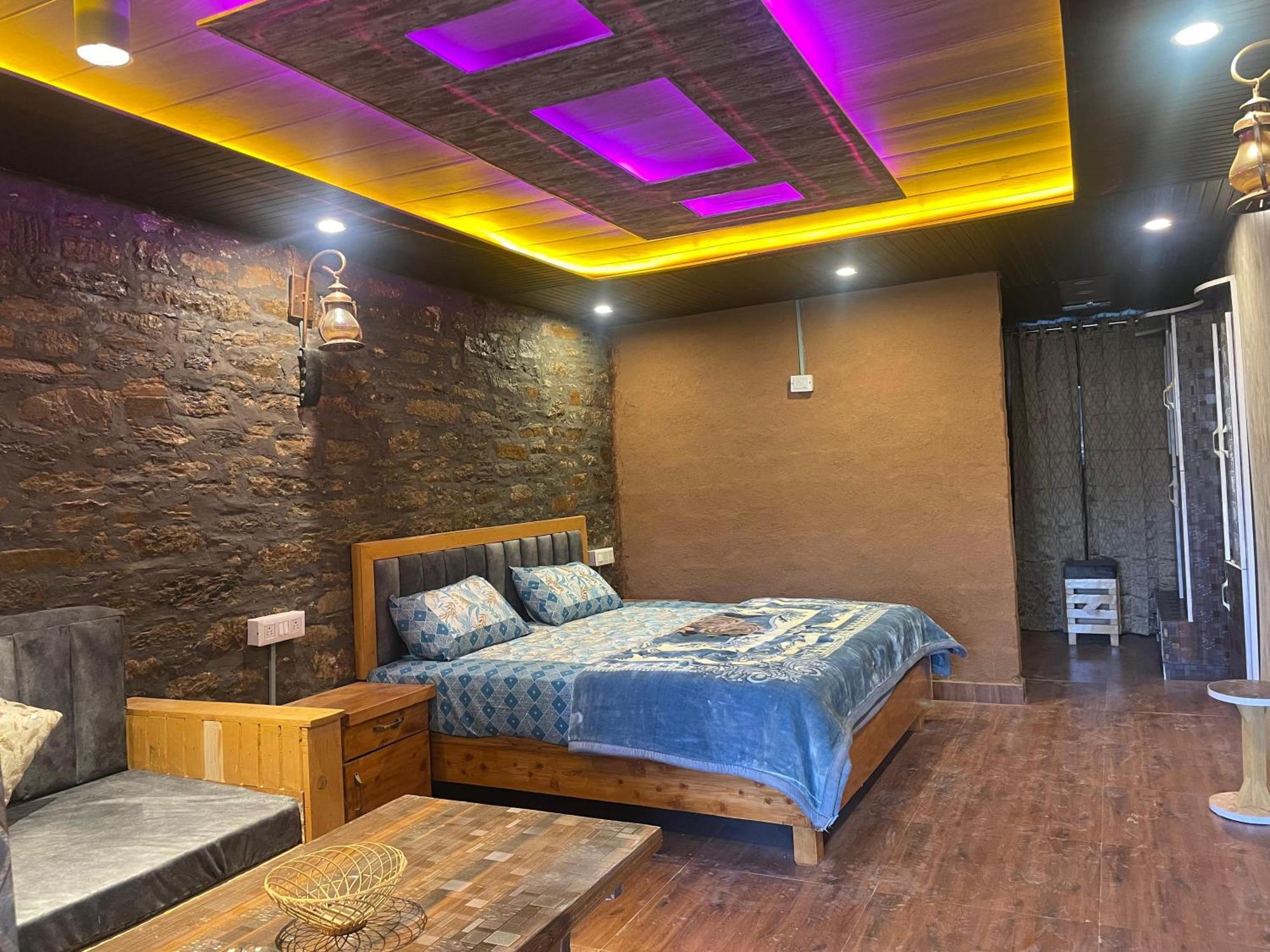 Nature Villaas Basa Homestay Pauri Extérieur photo