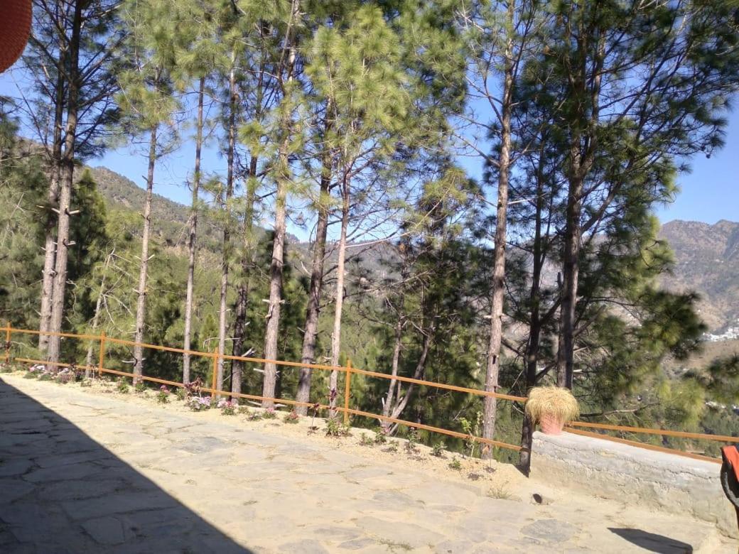 Nature Villaas Basa Homestay Pauri Extérieur photo