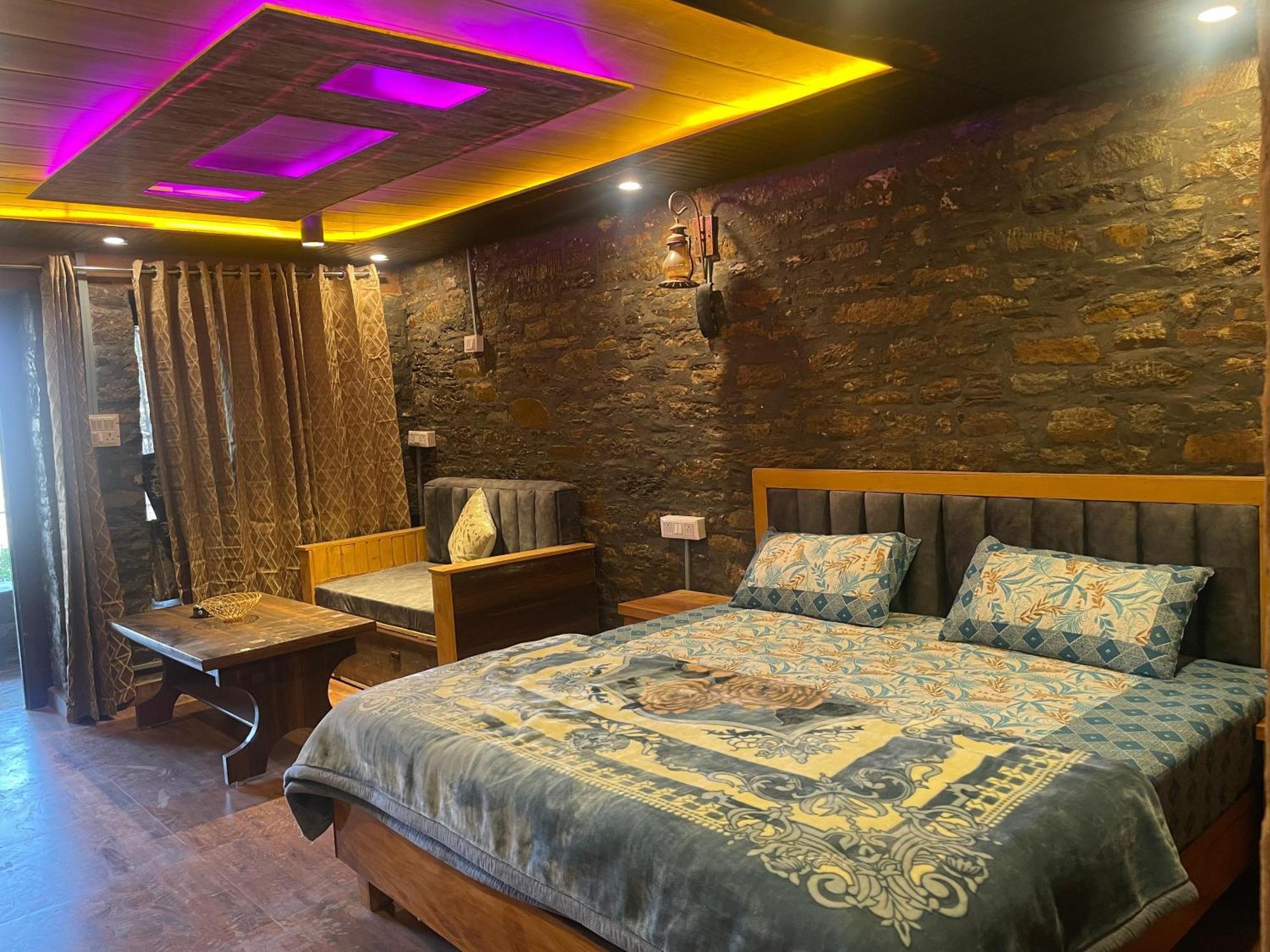 Nature Villaas Basa Homestay Pauri Extérieur photo