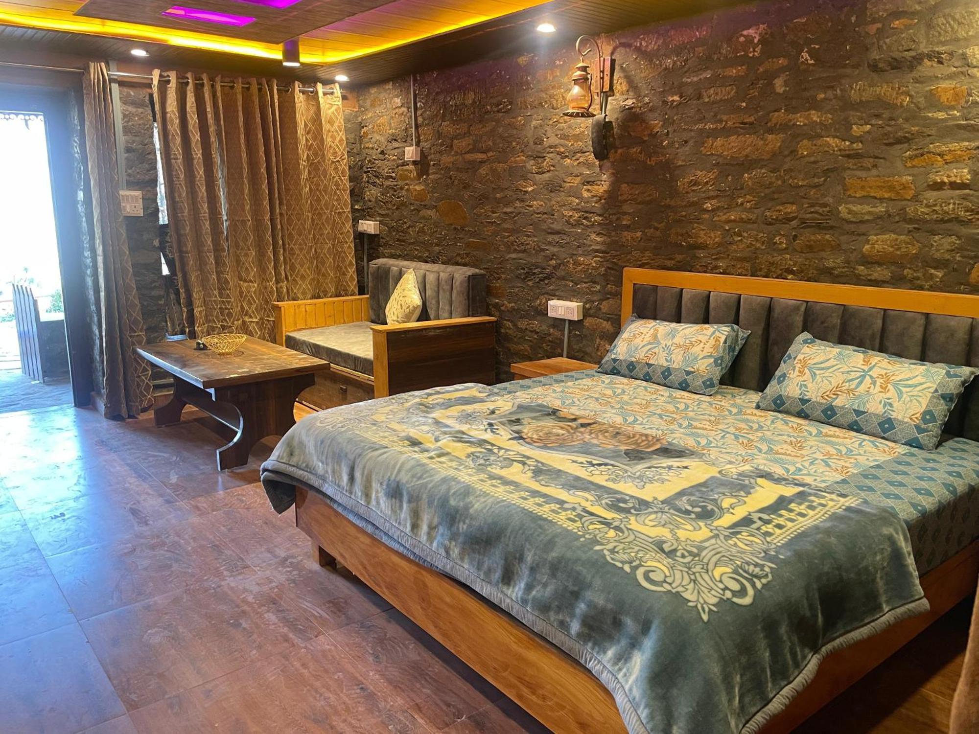 Nature Villaas Basa Homestay Pauri Extérieur photo